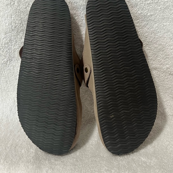 Beige Suede Slip-On Clogs size 8 - Picture 4 of 5